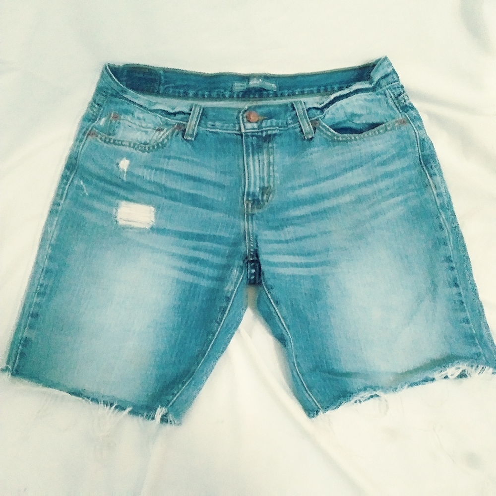 Levi womens boyfriend cut distressed jean shorts